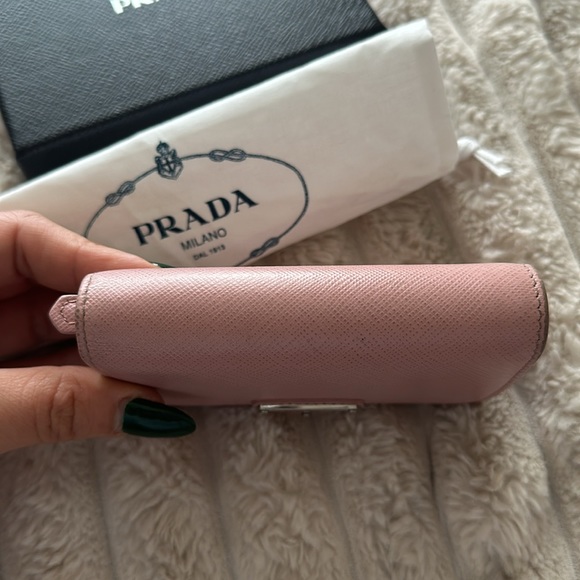 Small Saffiano Wallet in Alabaster - gently used :) - Picture 3 of 7